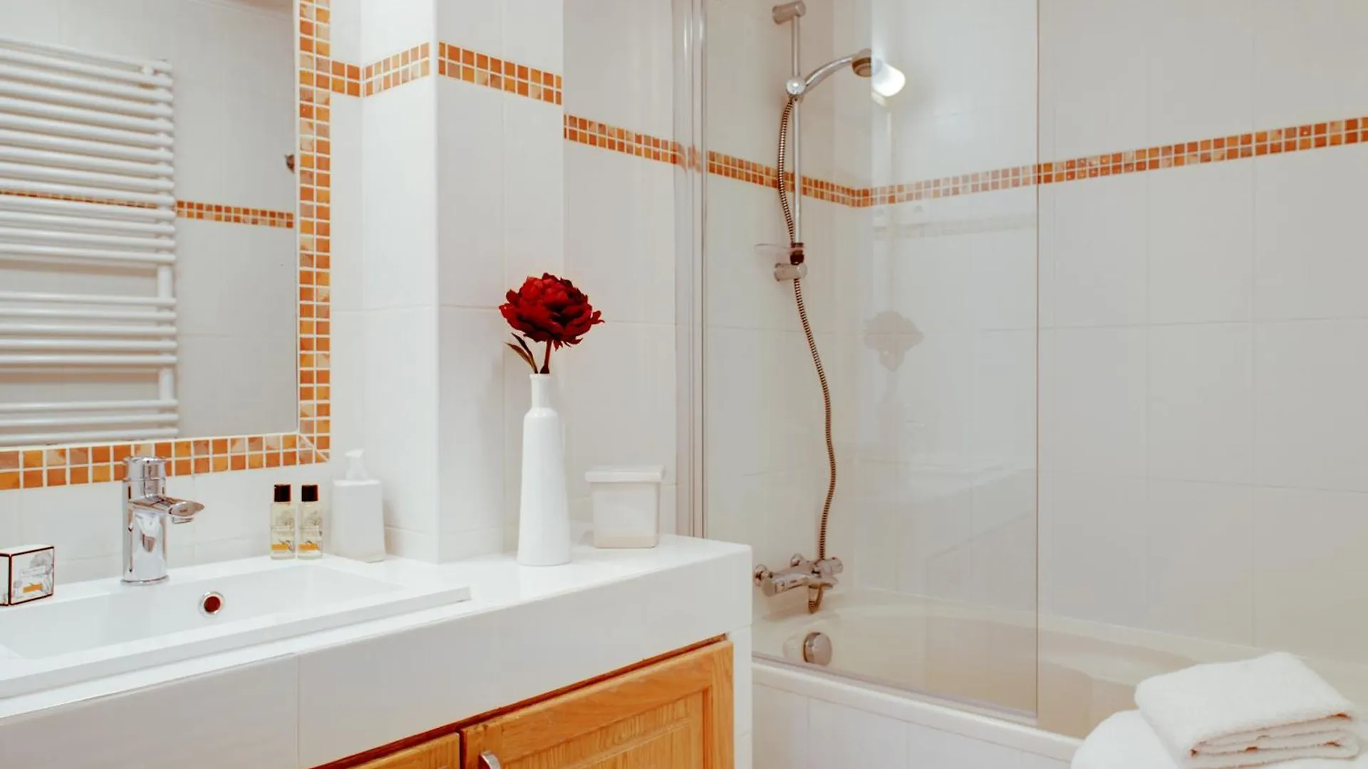 Paris St Germain Mazarine Residence Apartment