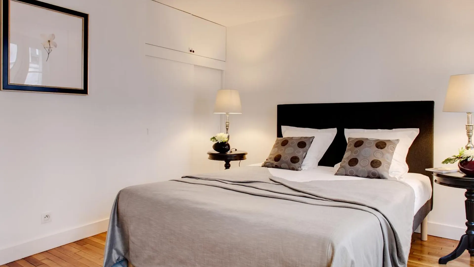 Paris St Germain Mazarine Residence Apartment