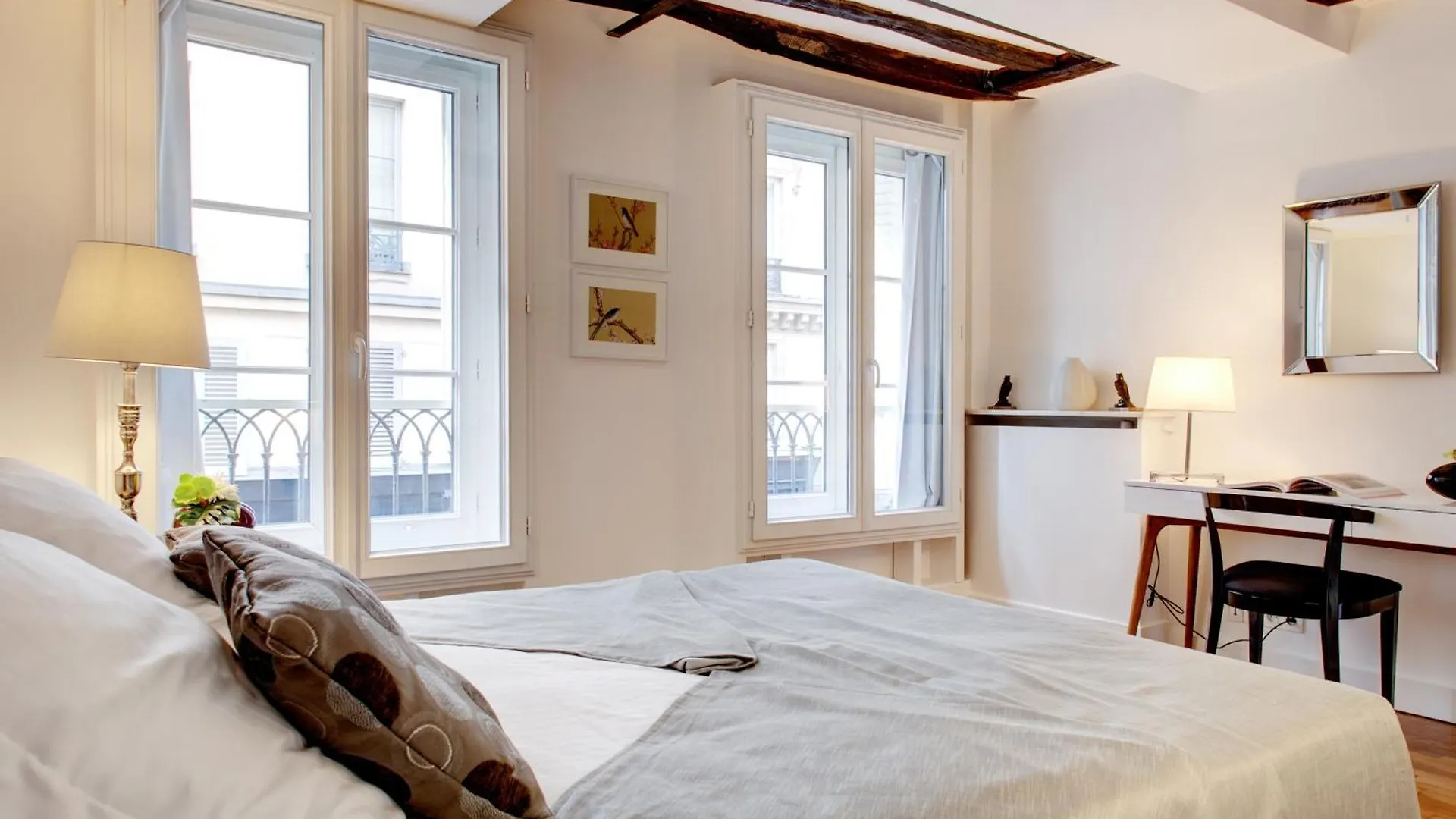 Paris St Germain Mazarine Residence Apartment