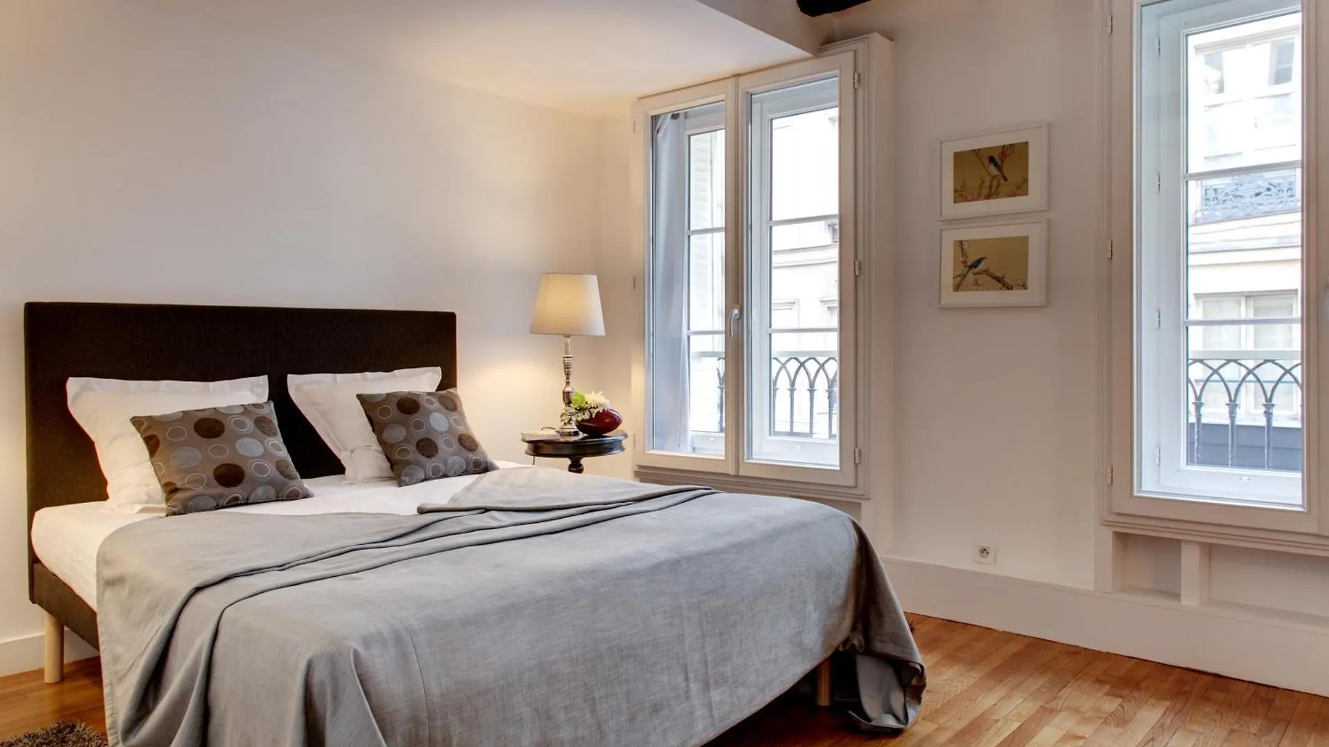 Apartment Paris St Germain Mazarine Residence France