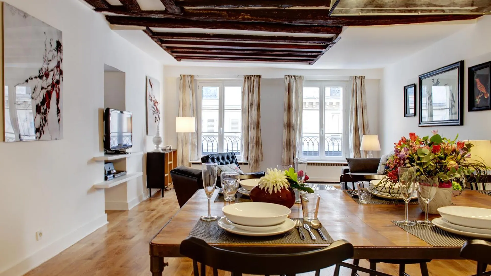 Paris St Germain Mazarine Residence 0*,  France
